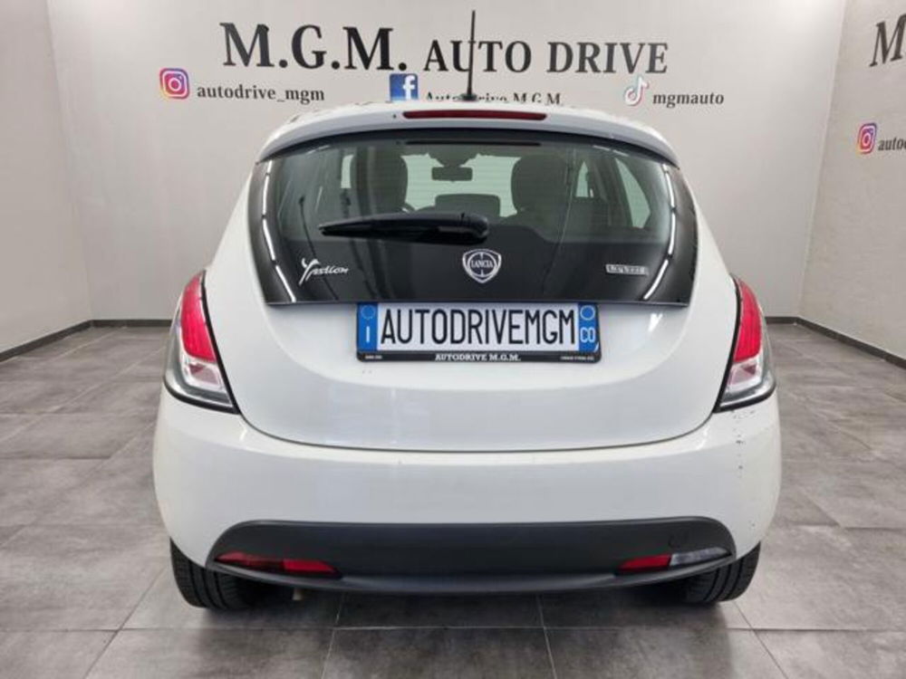 Lancia Ypsilon usata a Como (3)