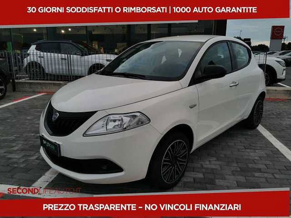 Lancia Ypsilon nuova a Chieti