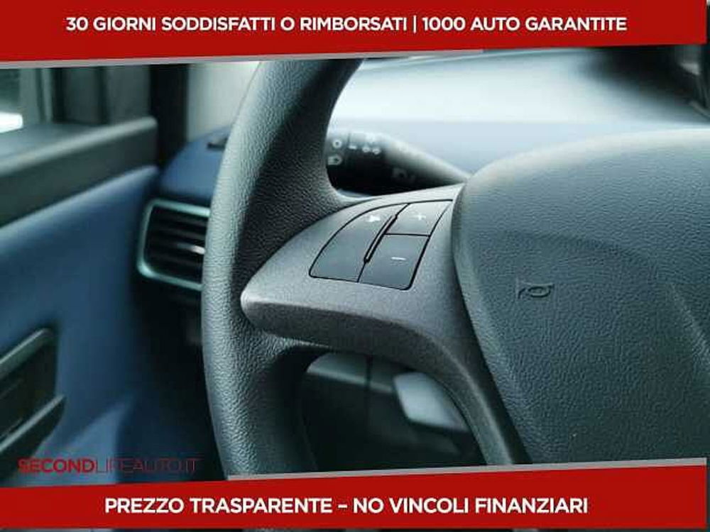 Lancia Ypsilon nuova a Chieti (14)