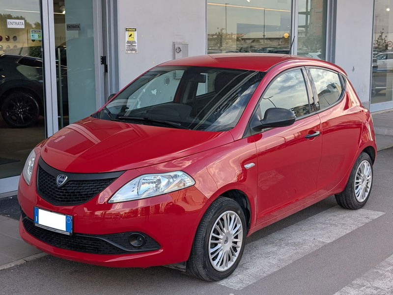 Lancia Ypsilon 1.0 FireFly 5 porte S&amp;S Hybrid Silver Plus del 2021 usata a Castellammare di Stabia