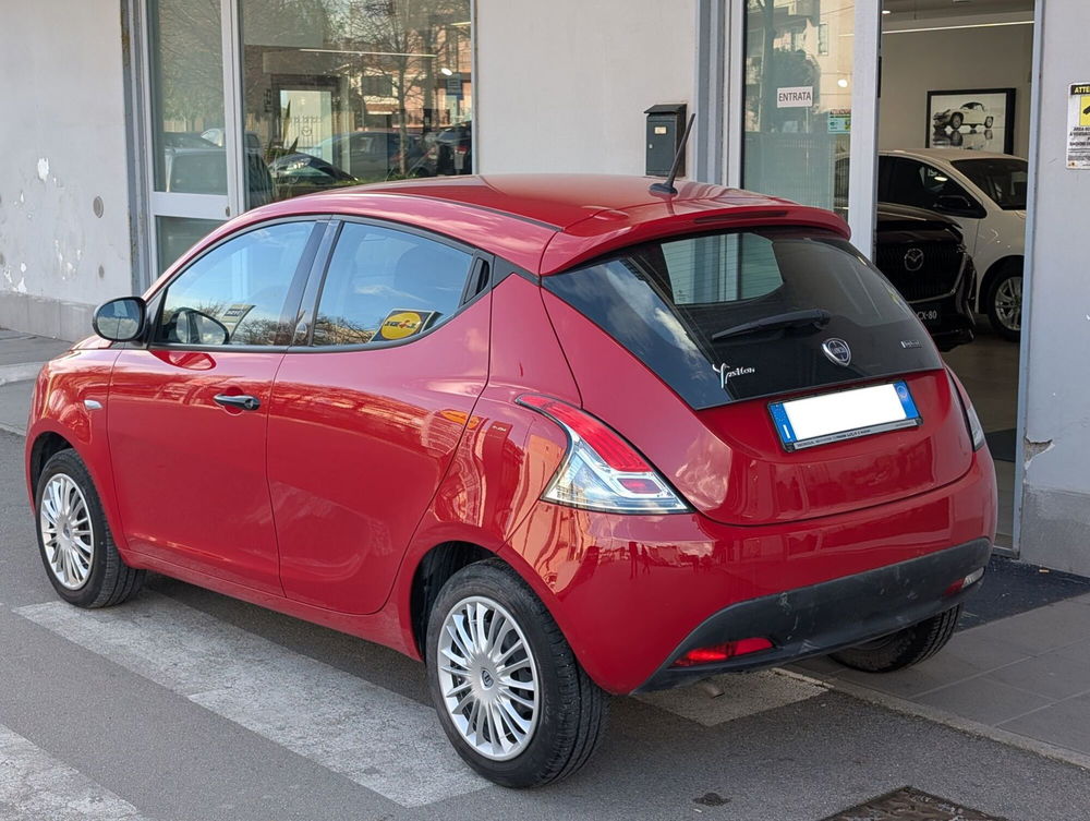 Lancia Ypsilon usata a Napoli (3)