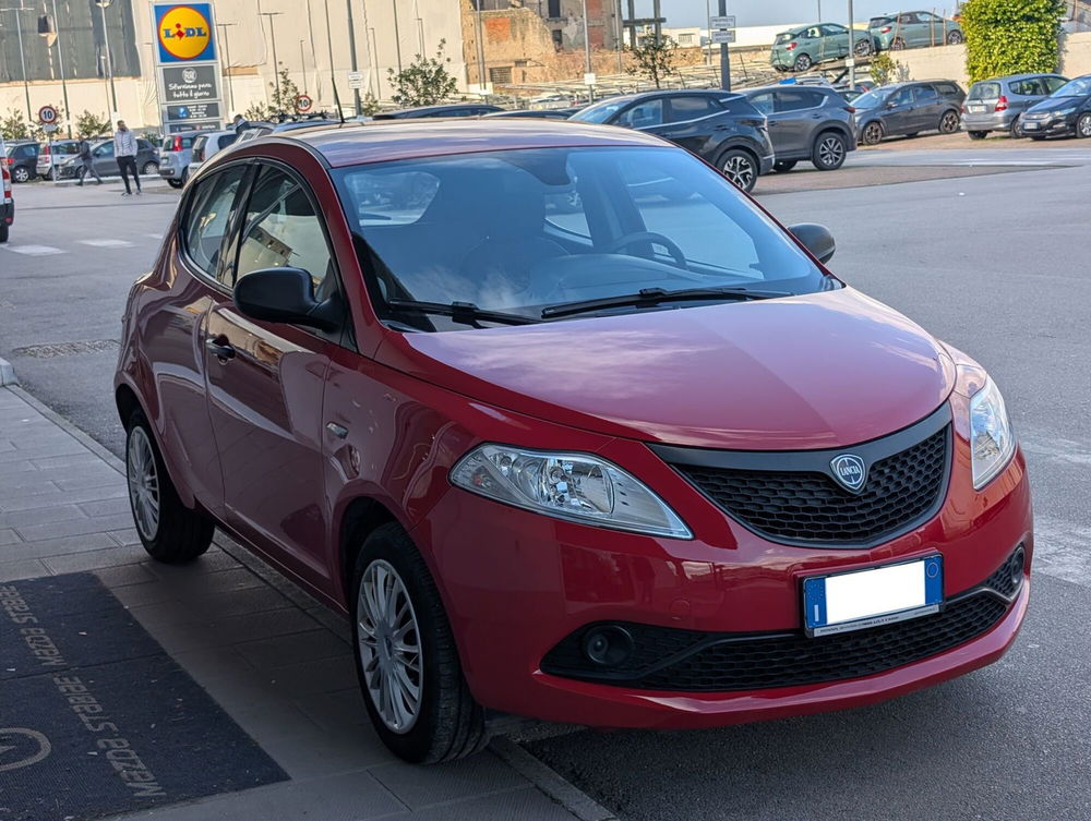 Lancia Ypsilon usata a Napoli (4)