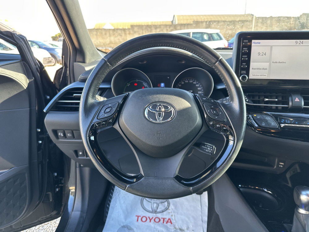 Toyota Toyota C-HR usata a Ragusa (10)