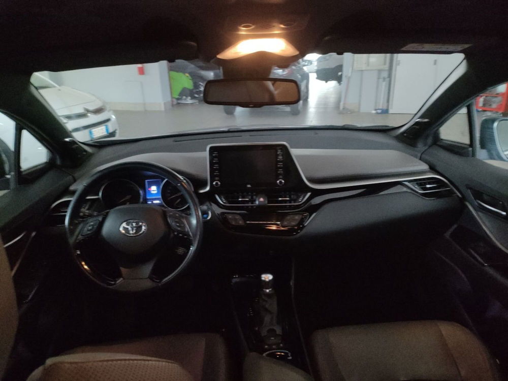 Toyota Toyota C-HR usata a Ragusa (9)