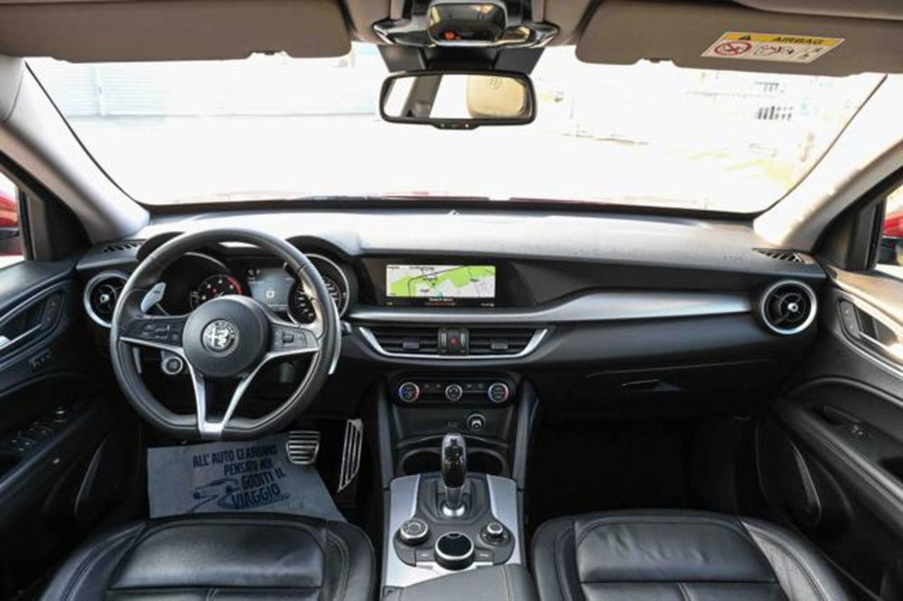 Alfa Romeo Stelvio usata a Torino (11)