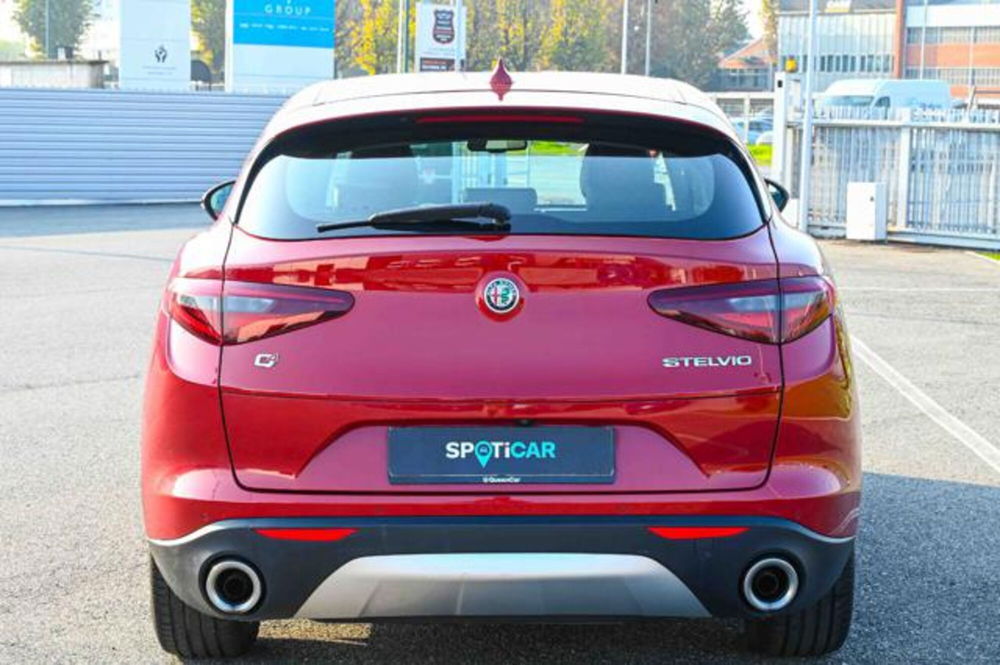 Alfa Romeo Stelvio usata a Torino (6)