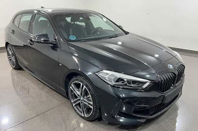 BMW Serie 1 5p. 118i 5p. Msport  del 2023 usata a Ottaviano