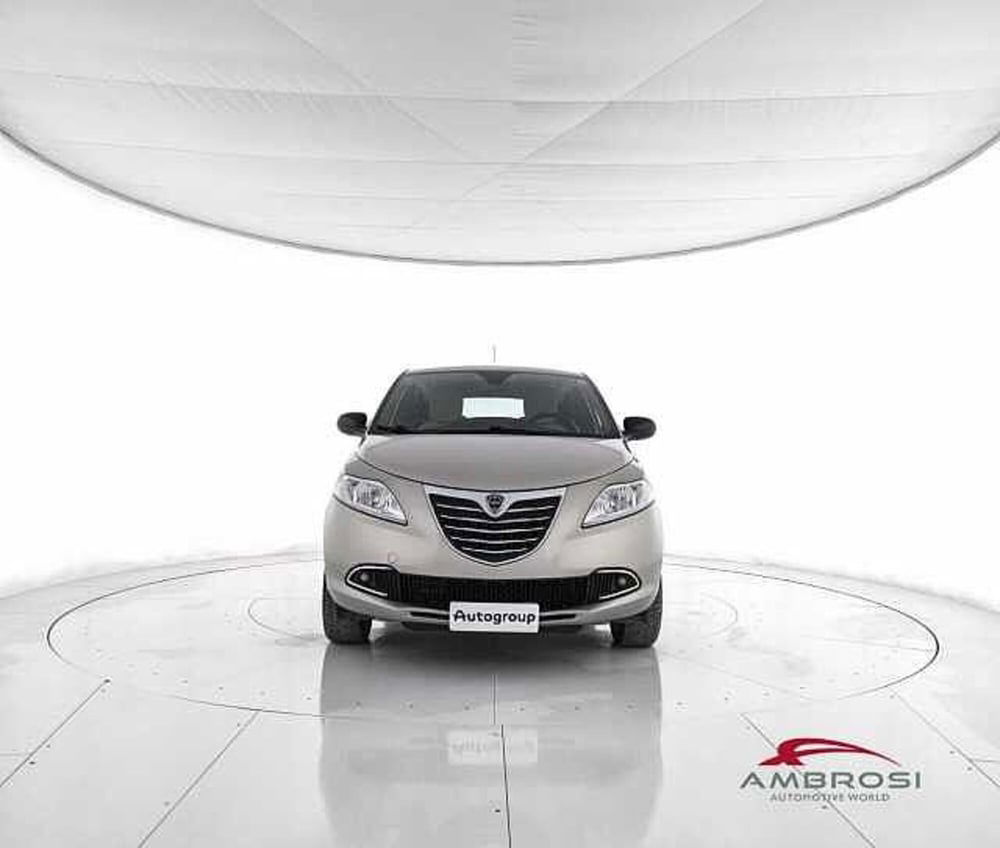 Lancia Ypsilon usata a Viterbo (5)