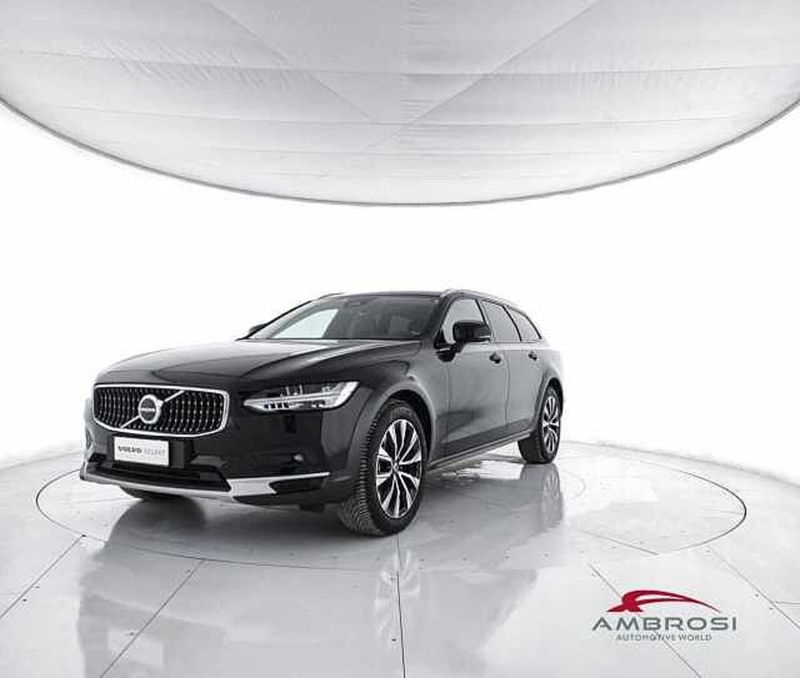 Volvo V90 Cross Country 2.0 b4 Plus awd auto del 2023 usata a Viterbo