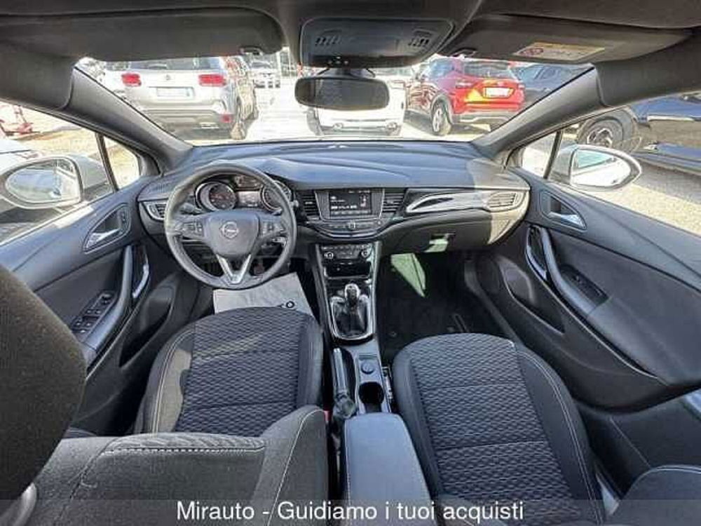 Opel Astra Station Wagon usata a Roma (9)