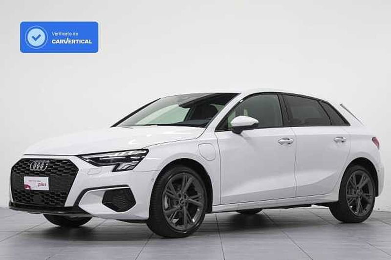 Audi A3 Sportback 1.4 TFSI COD ultra Business nuova a Barni