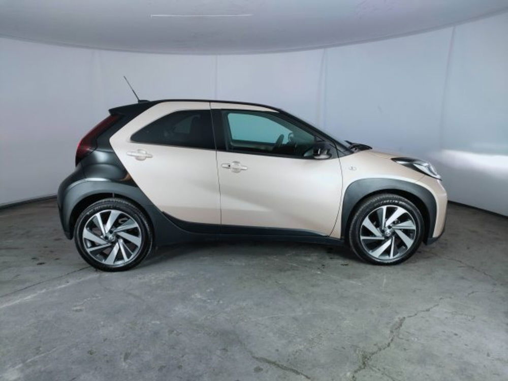 Toyota Aygo X usata a Teramo (7)