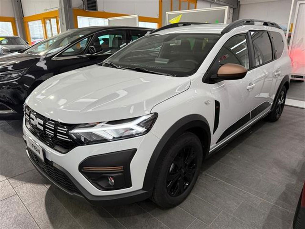 Dacia Jogger nuova a Cremona (2)