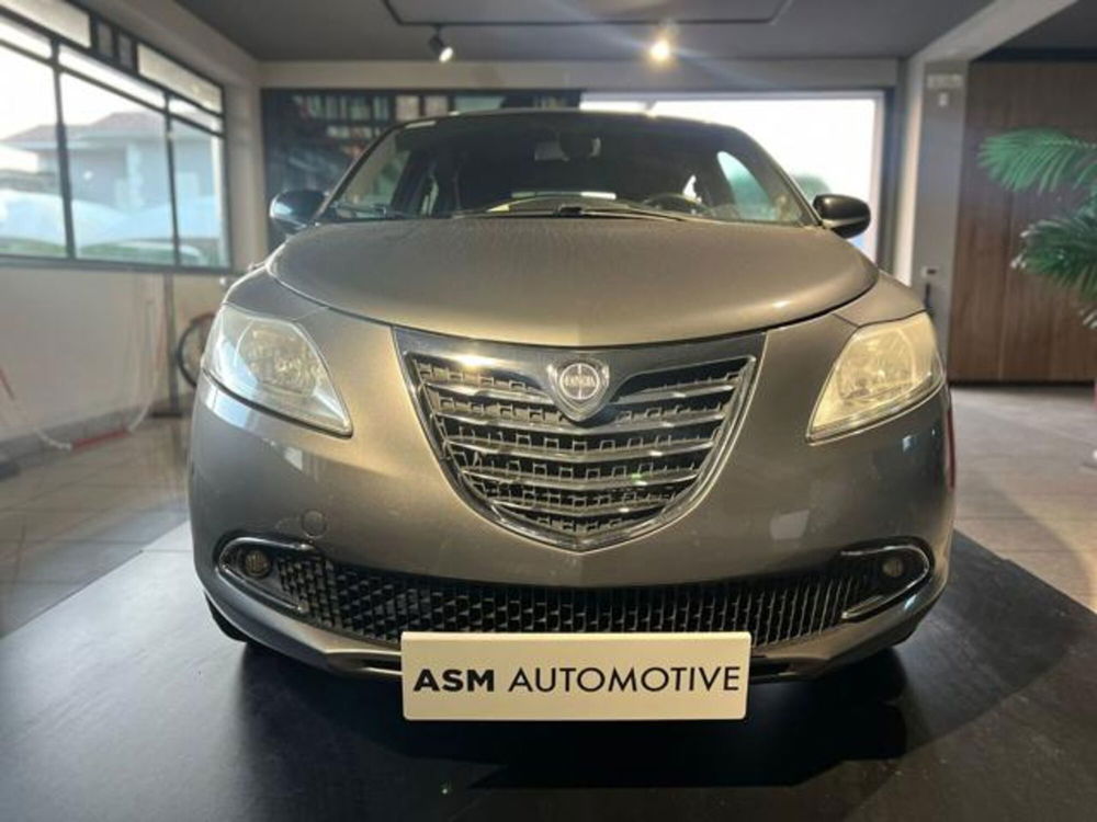 Lancia Ypsilon usata a Napoli (2)