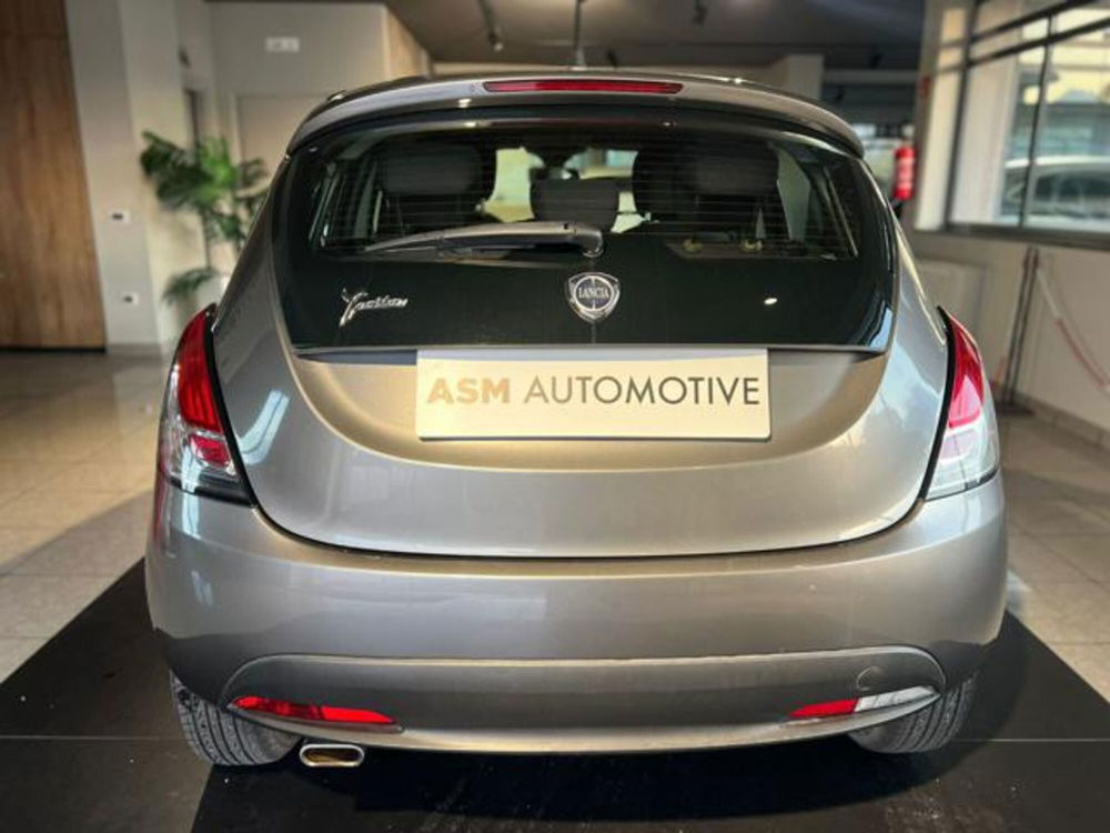 Lancia Ypsilon usata a Napoli (5)