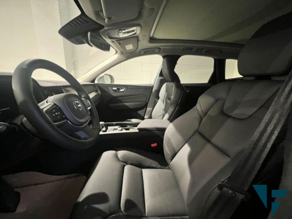 Volvo XC60 nuova a Udine (7)