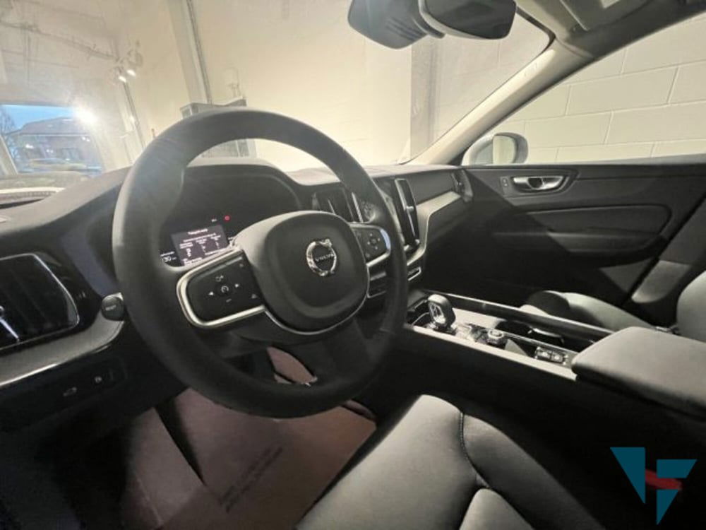 Volvo XC60 nuova a Udine (9)