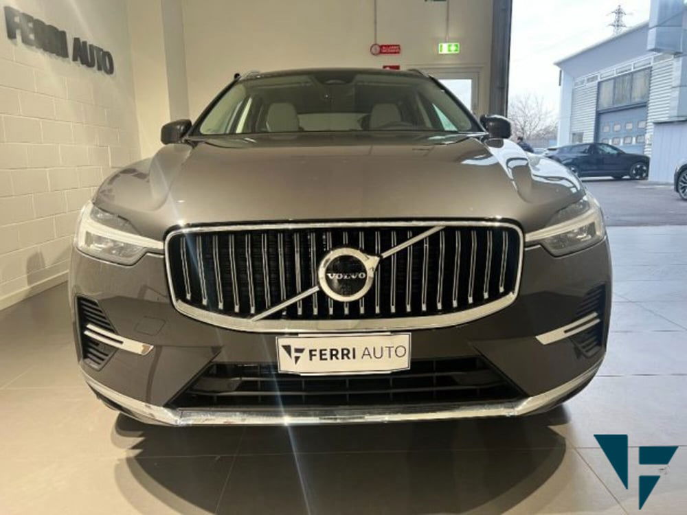 Volvo XC60 nuova a Udine (4)