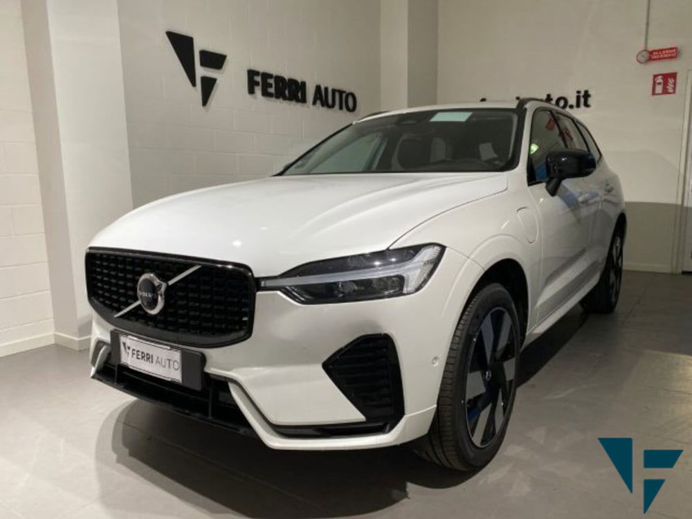 Volvo XC60 nuova a Udine (2)