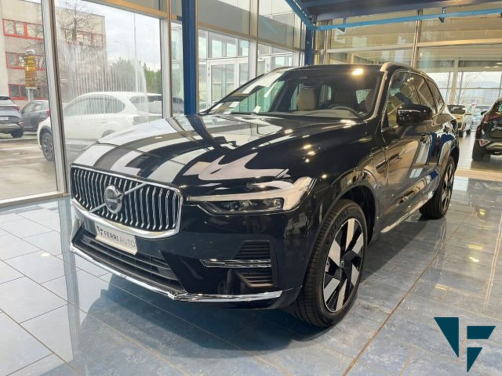 Volvo XC60 nuova a Udine (2)