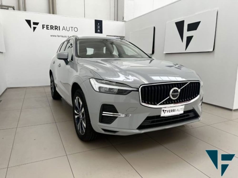 Volvo XC60 nuova a Udine (3)