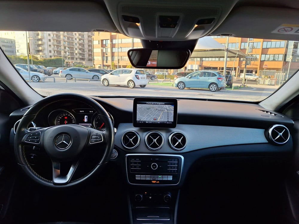 Mercedes-Benz GLA SUV usata a Bari (8)