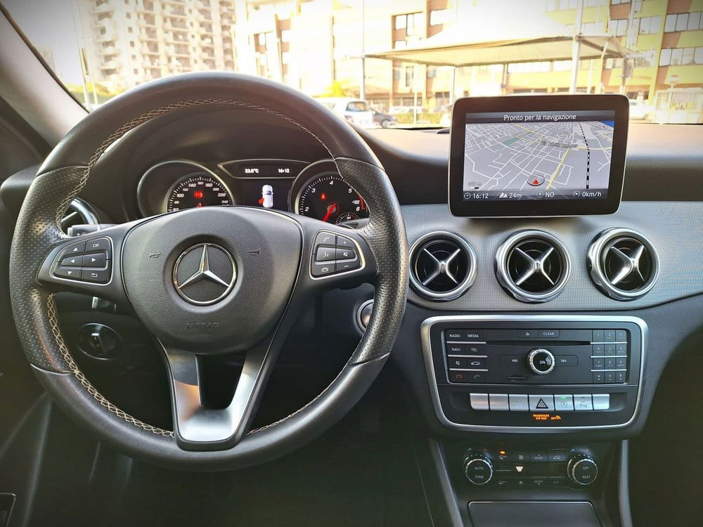 Mercedes-Benz GLA SUV usata a Bari (9)