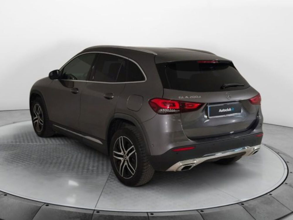 Mercedes-Benz GLA SUV usata a Modena (18)