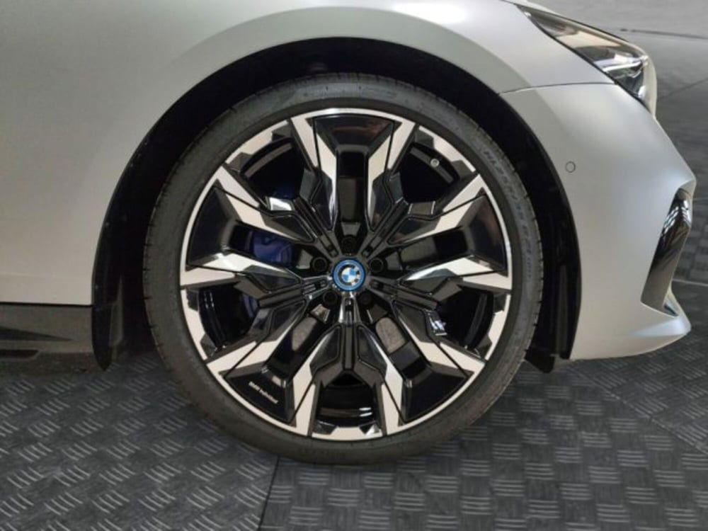 BMW i5 Touring usata a Modena (5)