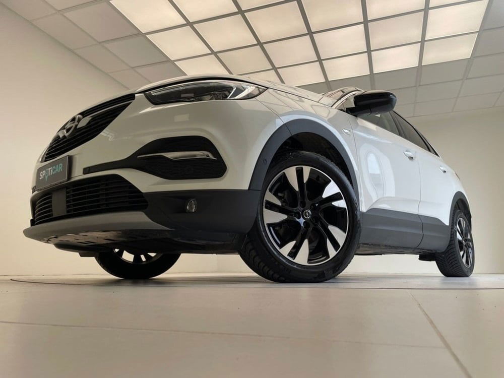 Opel Grandland X usata a Como (3)