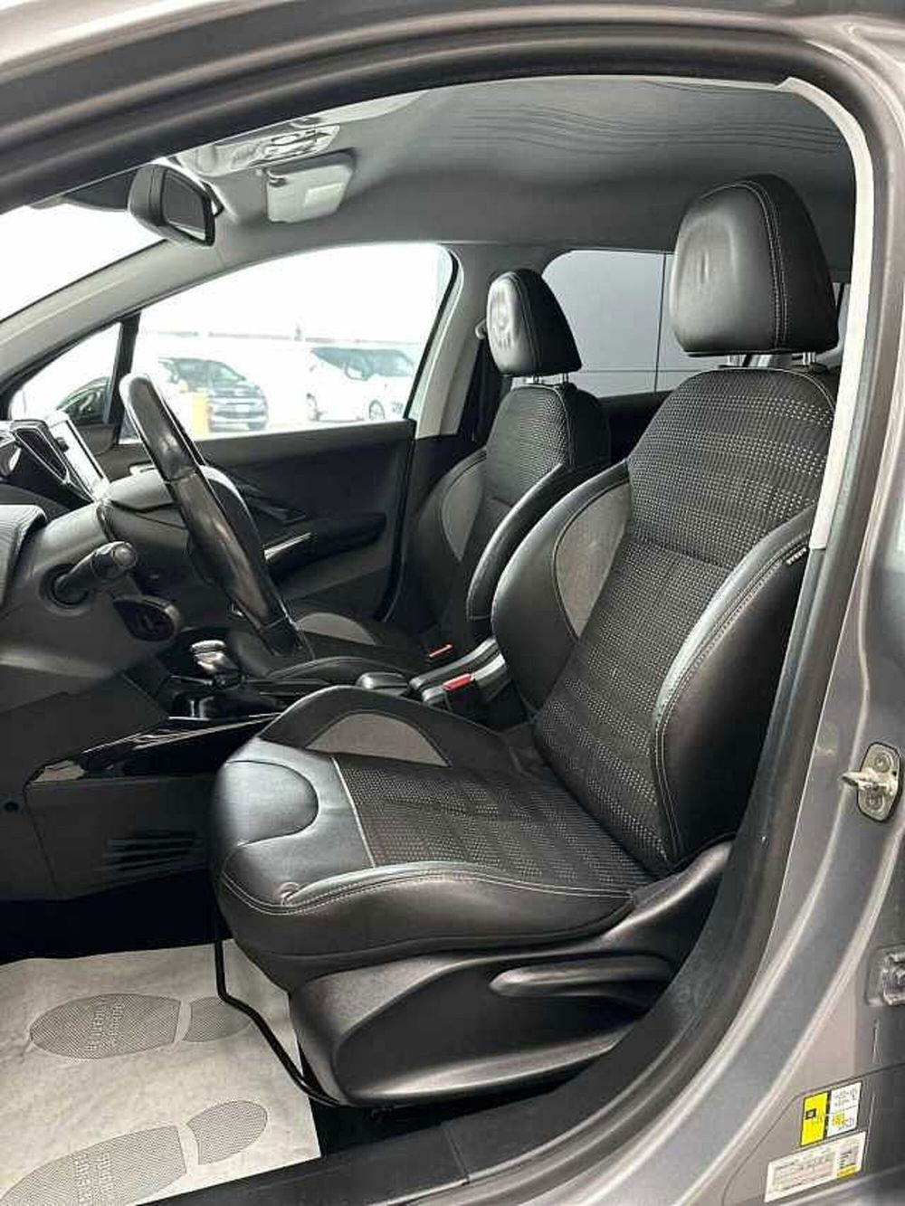 Peugeot 2008 usata a Venezia (8)