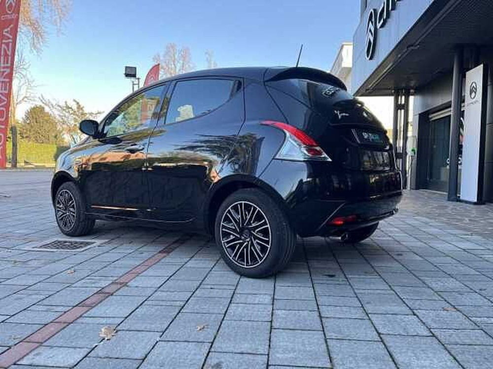 Lancia Ypsilon usata a Venezia (6)