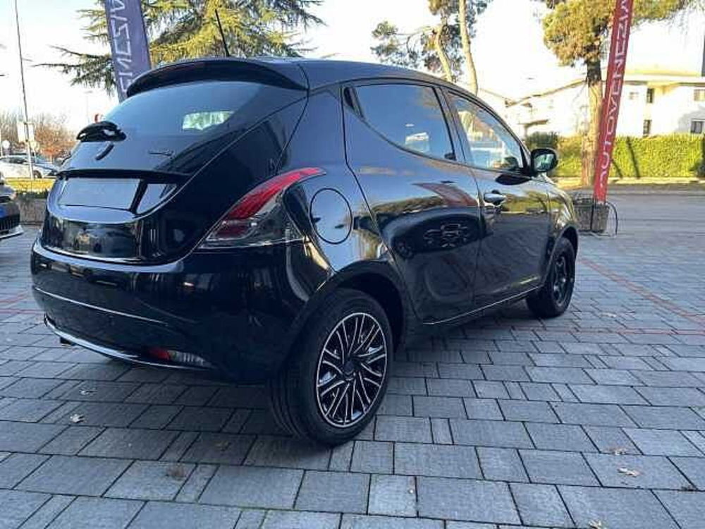 Lancia Ypsilon usata a Venezia (8)