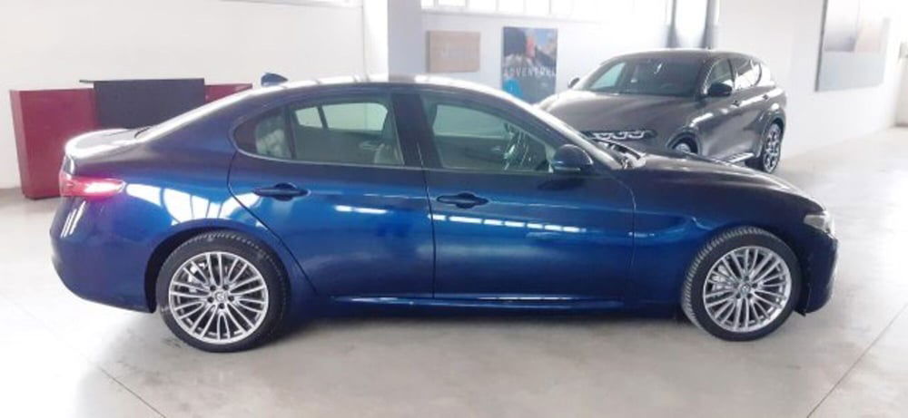 Alfa Romeo Giulia usata a Terni (6)