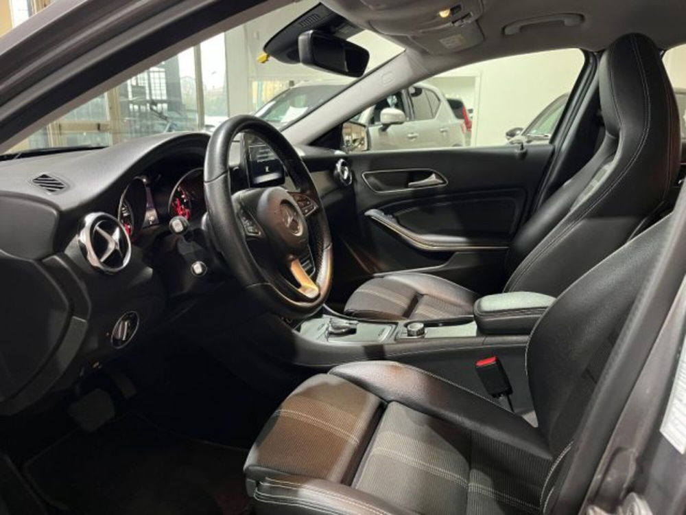 Mercedes-Benz GLA SUV usata a Modena (6)