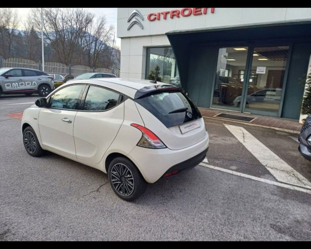 Lancia Ypsilon usata a Potenza (3)