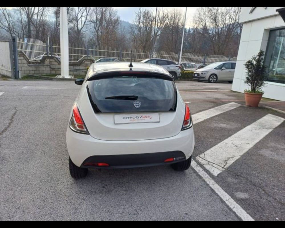 Lancia Ypsilon usata a Potenza (4)