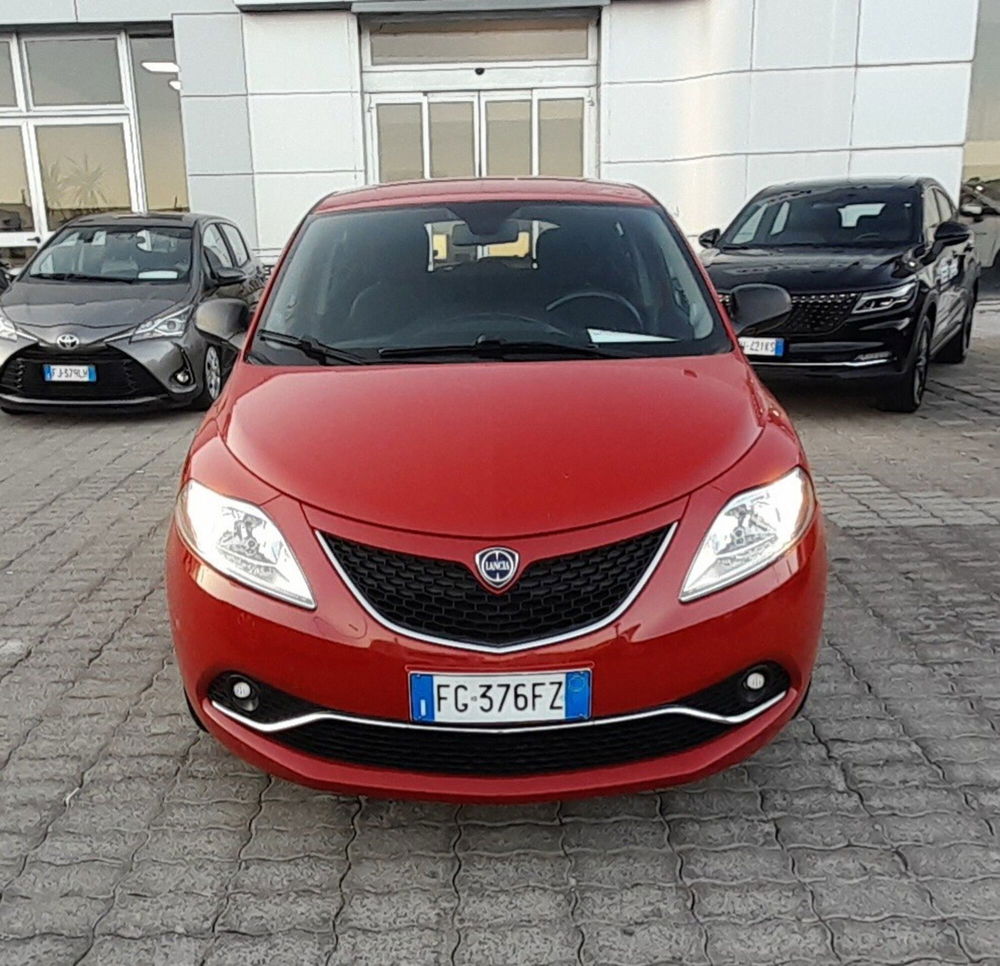 Lancia Ypsilon usata a Cosenza (2)