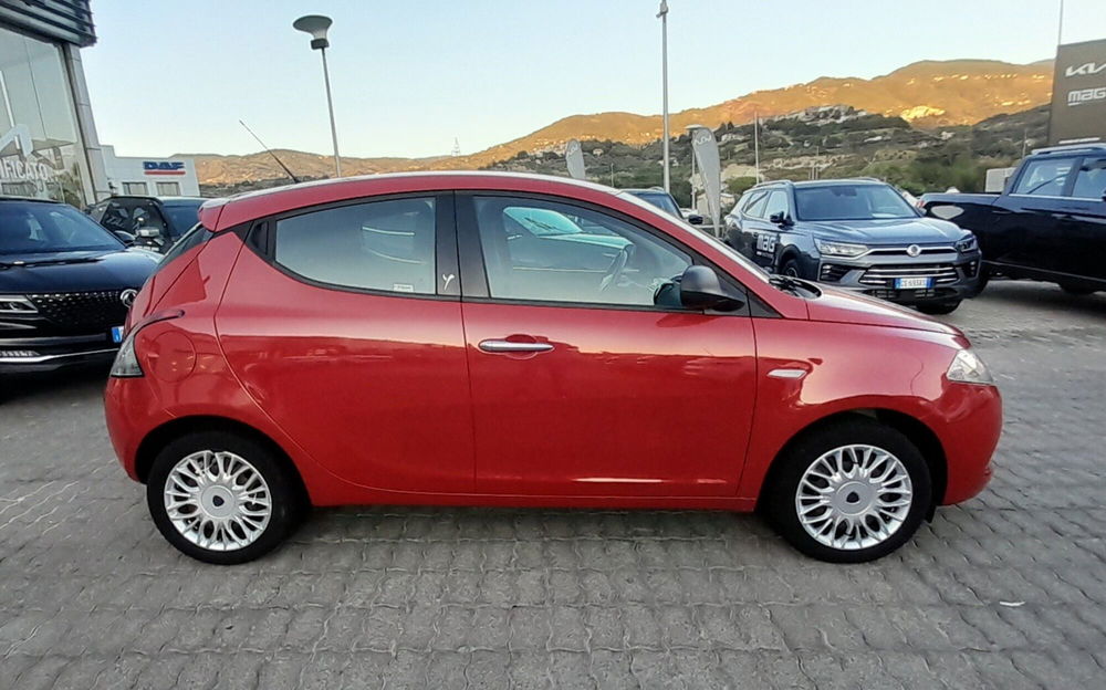 Lancia Ypsilon usata a Cosenza (4)