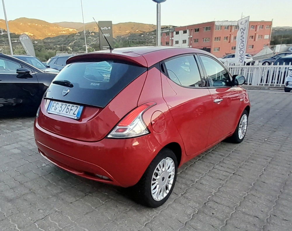 Lancia Ypsilon usata a Cosenza (5)