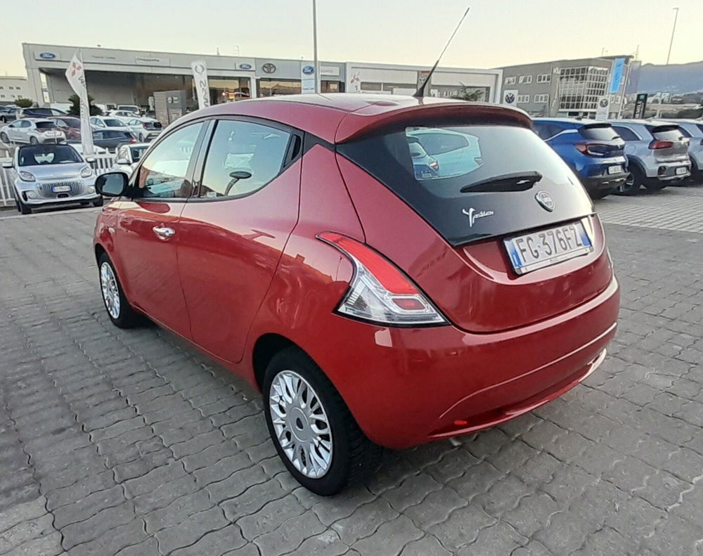 Lancia Ypsilon usata a Cosenza (7)