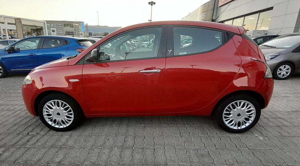 Lancia Ypsilon usata a Cosenza (8)