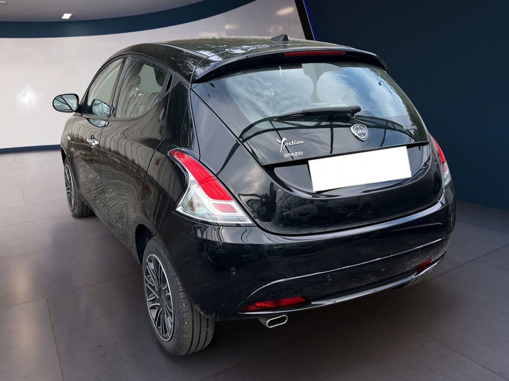 Lancia Ypsilon usata a Torino (5)