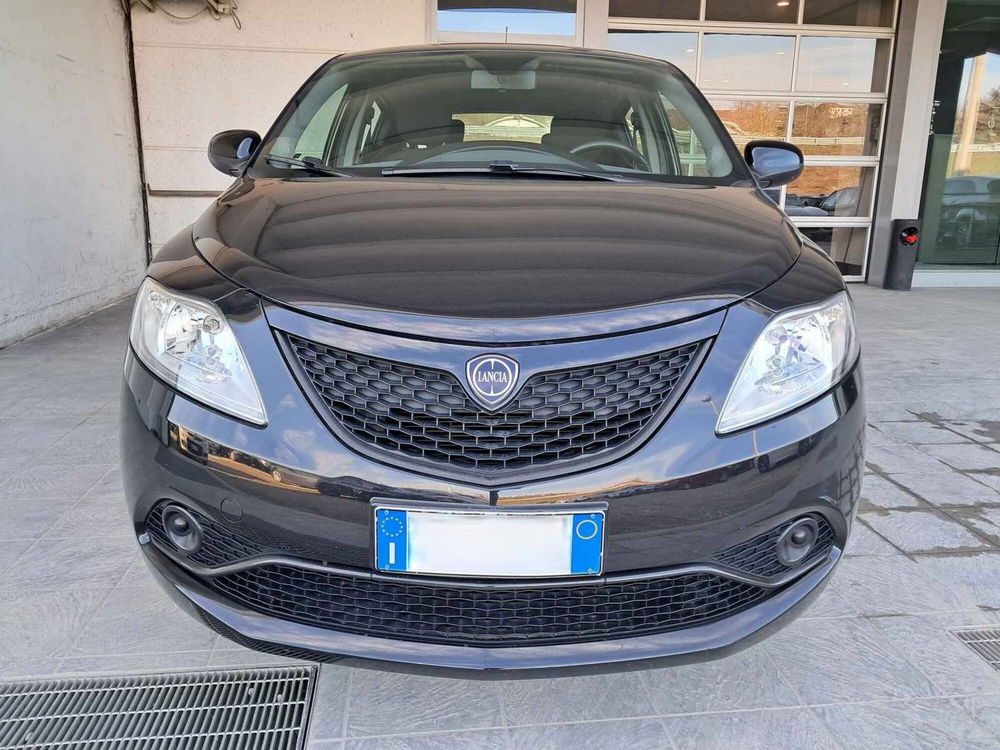 Lancia Ypsilon usata a Asti (2)