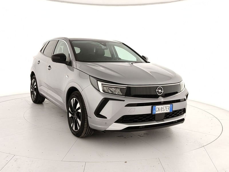 Opel Grandland 1.5 diesel Ecotec aut. Business Elegance  del 2023 usata a Caserta