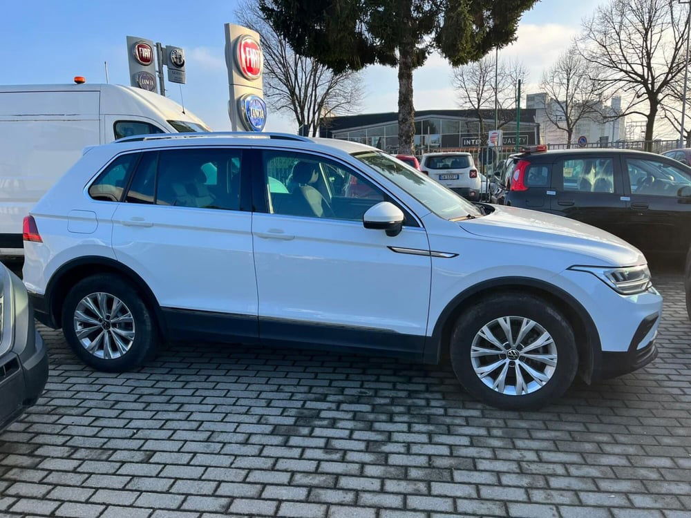 Volkswagen Tiguan usata a Milano (4)