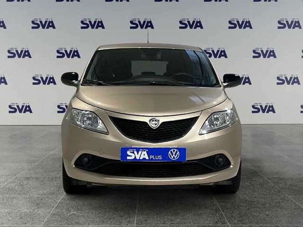 Lancia Ypsilon usata a Ravenna (2)