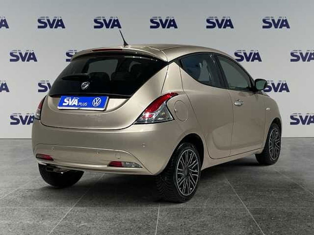 Lancia Ypsilon usata a Ravenna (5)