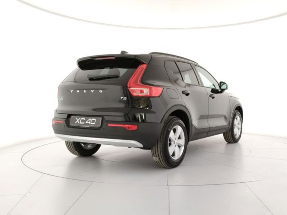 Volvo XC40 nuova a Modena (5)