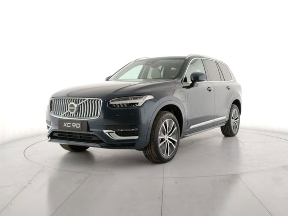 Volvo XC90 nuova a Modena (2)